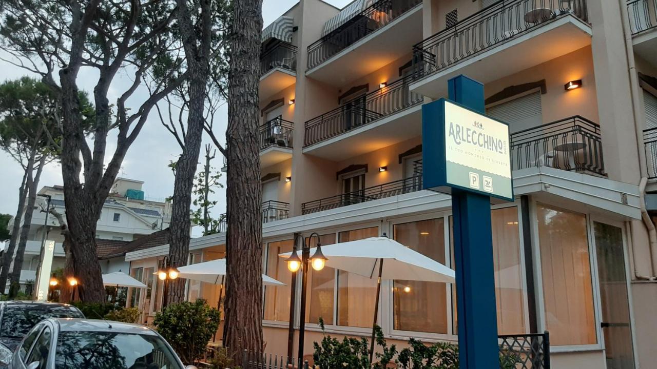 Hotel Arlecchino ริชโชเน ภายนอก รูปภาพ