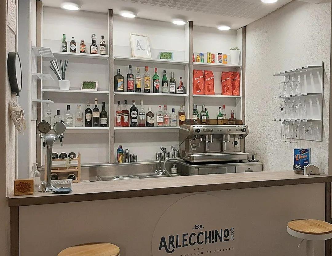 Hotel Arlecchino ริชโชเน ภายนอก รูปภาพ