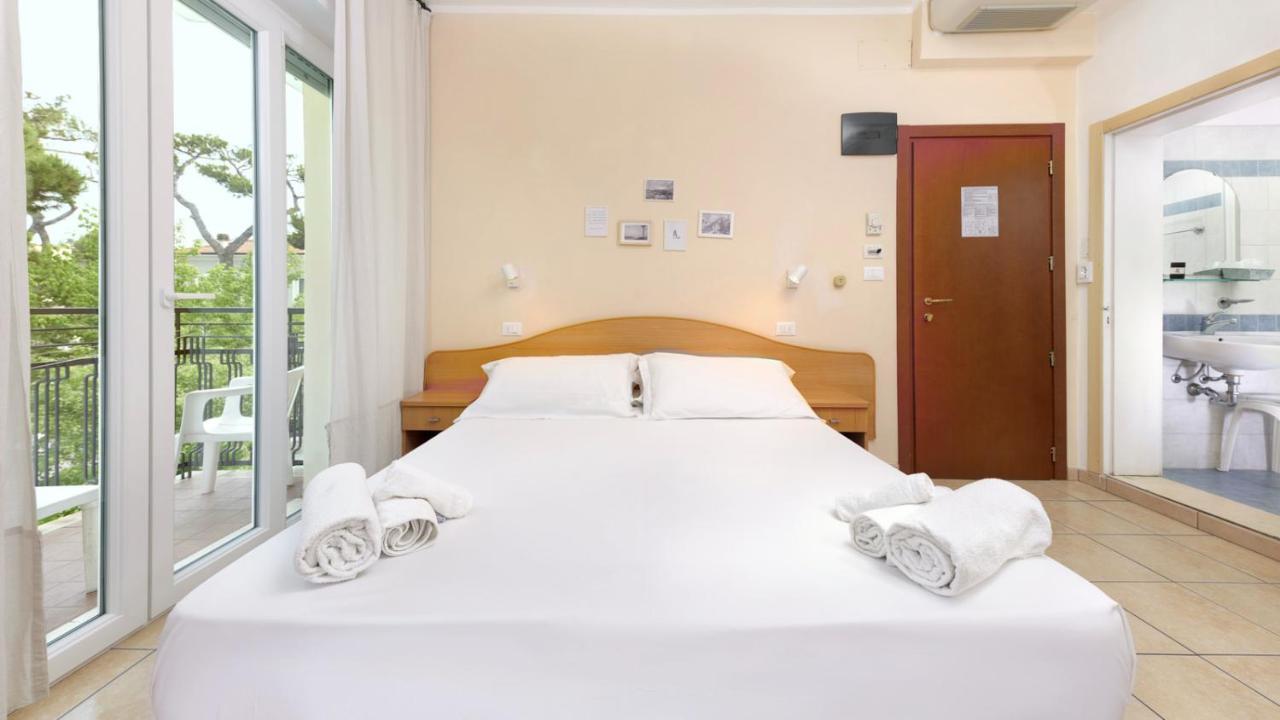 Hotel Arlecchino ริชโชเน ภายนอก รูปภาพ
