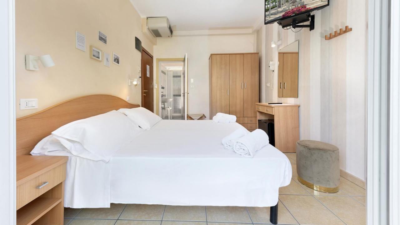 Hotel Arlecchino ริชโชเน ภายนอก รูปภาพ