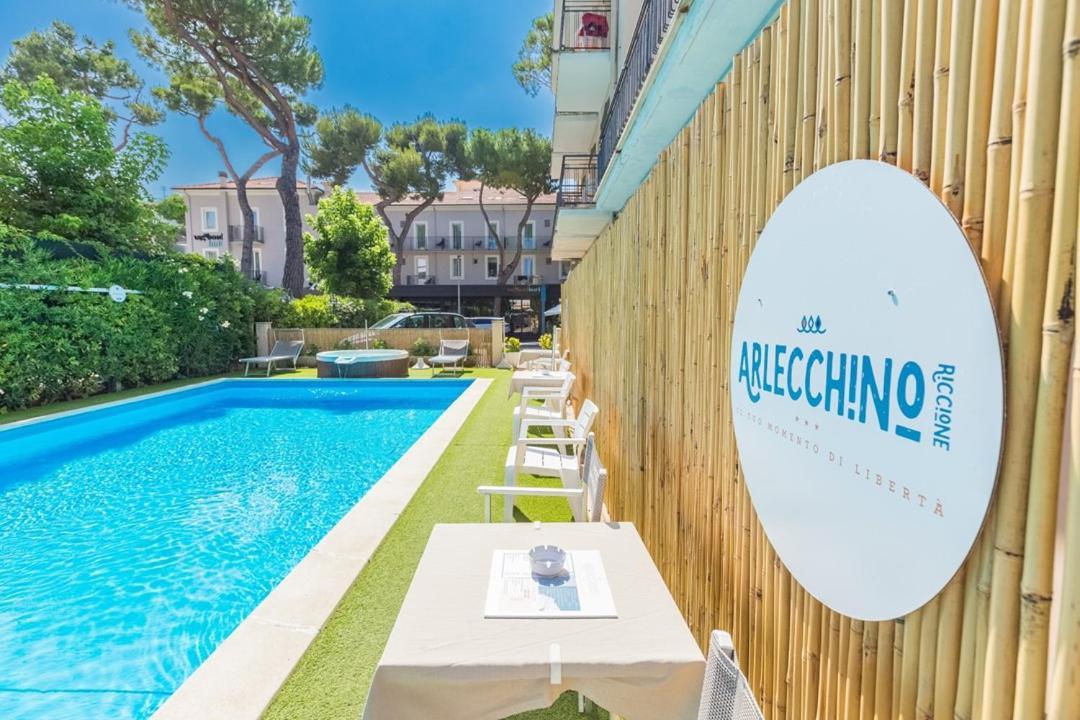 Hotel Arlecchino ริชโชเน ภายนอก รูปภาพ