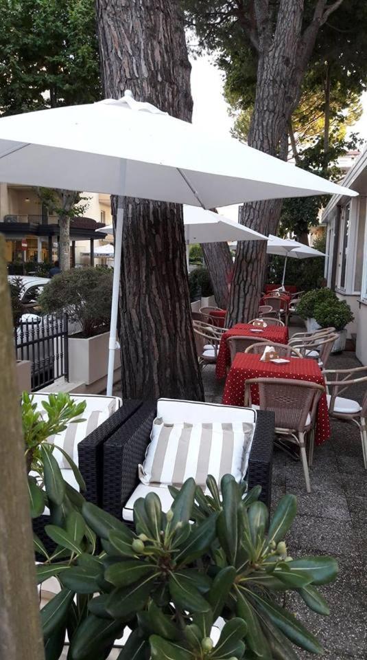 Hotel Arlecchino ริชโชเน ภายนอก รูปภาพ